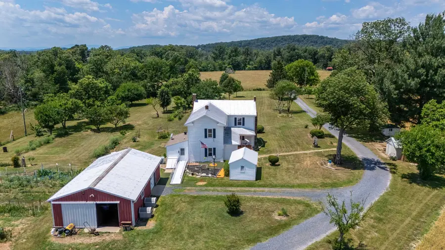 139 Teter Rd, Grottoes, VA 24441 - #2