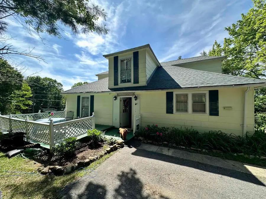 278 Paul Siple Dr, Hot Springs, VA 24445 - #3