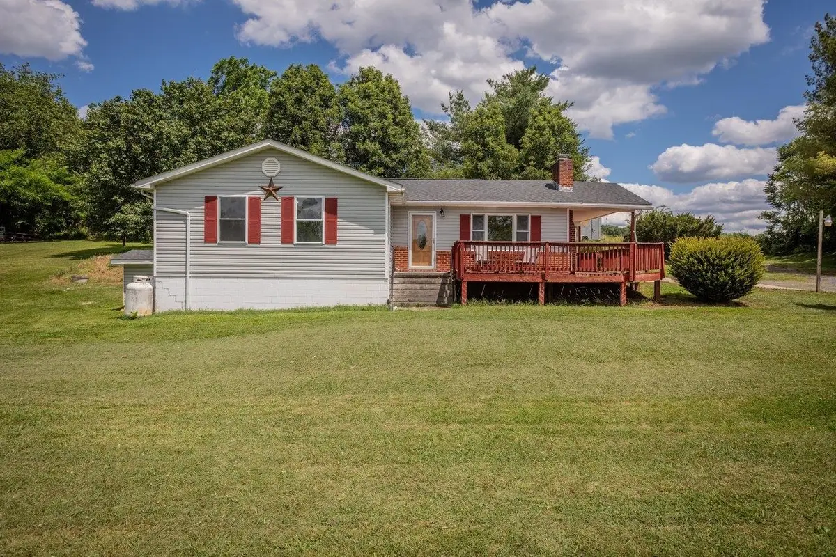 1627 Barbershop Rd, Edinburg, VA 22824 - #1