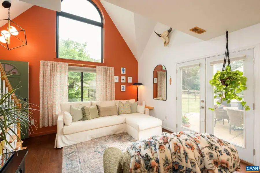 1067 Highland Dr, Charlottesville, VA 22901 - #3