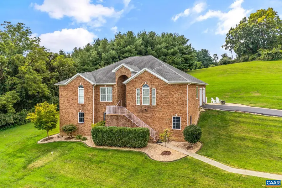 93 Cedar Creek Ln, Fort Defiance, VA 24437 - #2