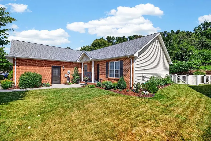 116 Red Oak Dr, Staunton, VA 24401 - #2
