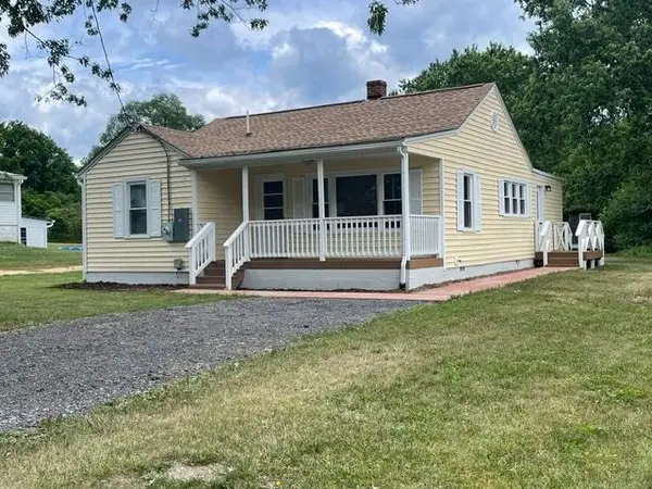 336 Railroad Ave W, Craigsville, VA 24430