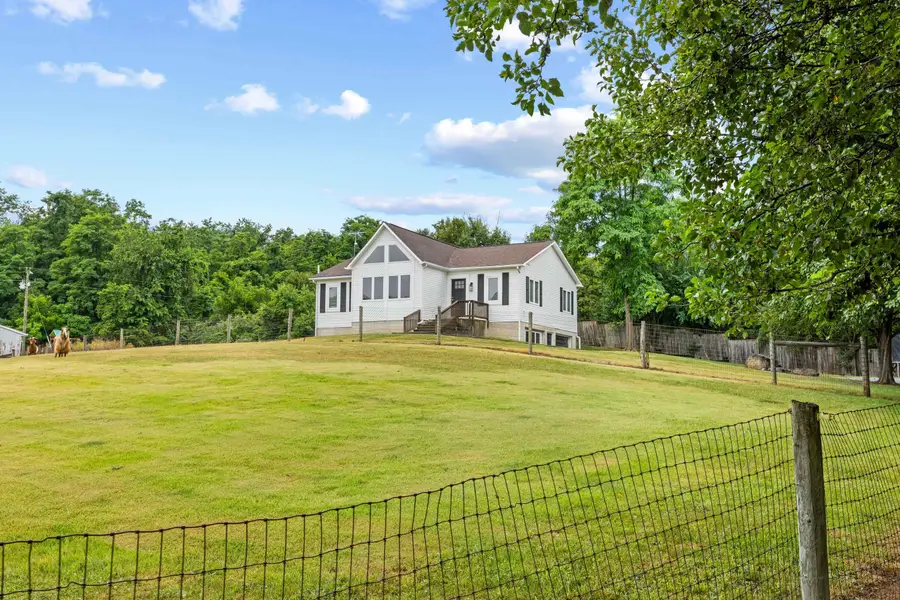 2425 Old Greenville Rd, Staunton, VA 24401 - #2