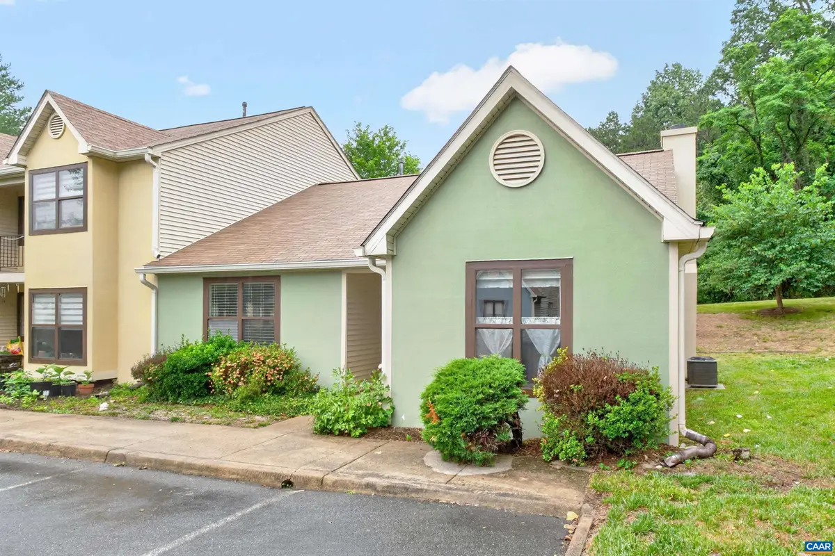 598 Pebblecreek Ct, Charlottesville, VA 22901 - #1