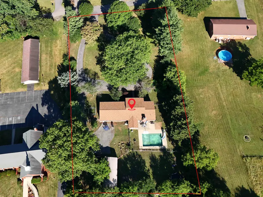 234 Montgomery Rd, Staunton, VA 24401 - #2