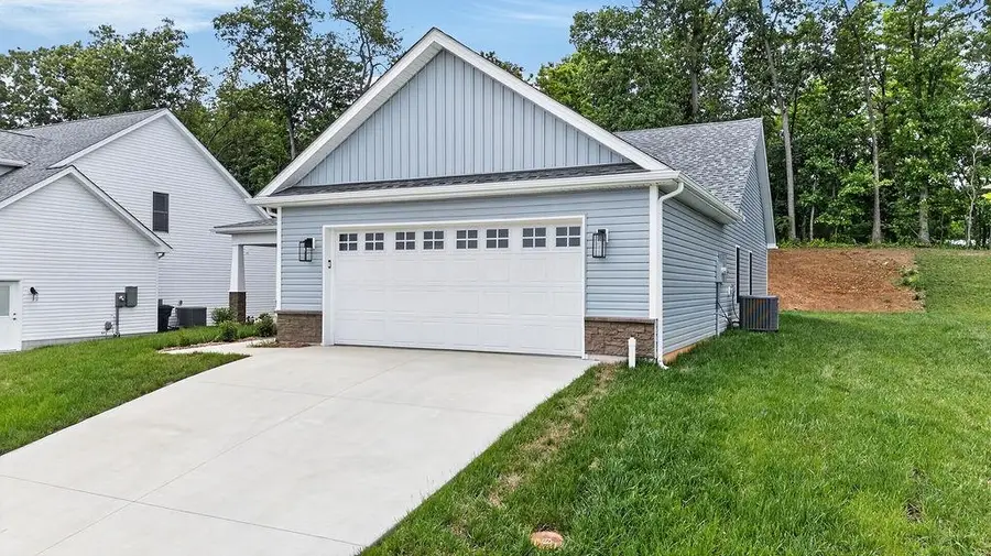 227 Lindburgh Dr, Waynesboro, VA 22980 - #3