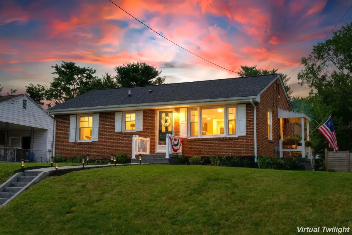 2412 Park Hill Rd, Staunton, VA 24401 - #1