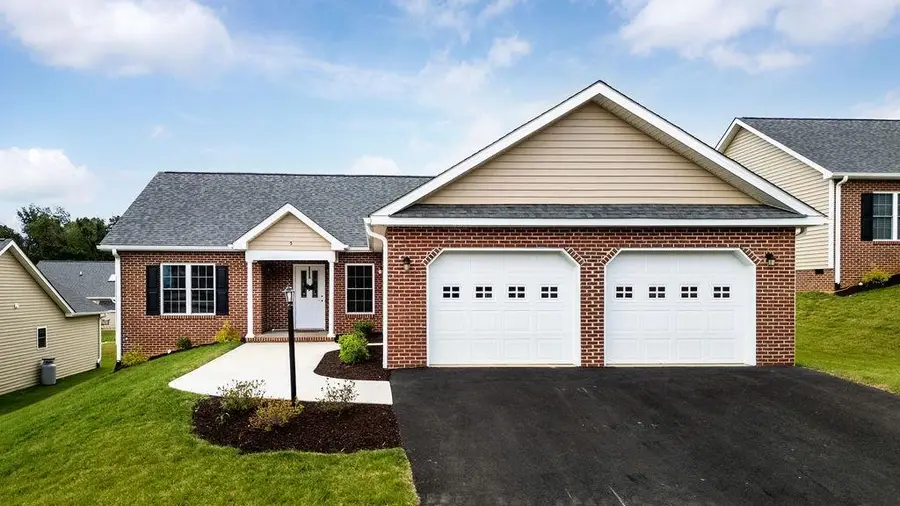 5 River Oak Dr, Staunton, VA 24401 - #2
