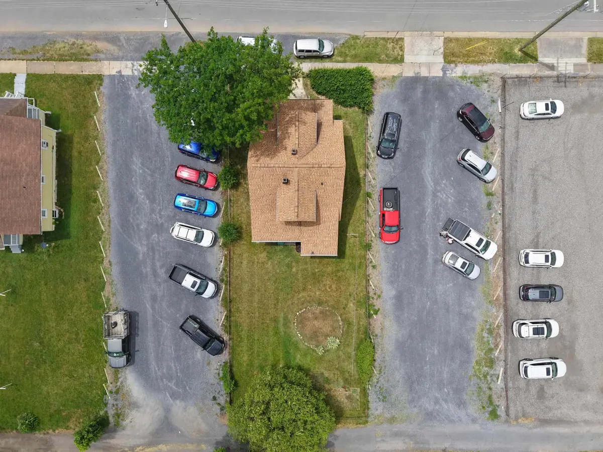 568 Charlotte Ave N, Waynesboro, VA 22980 - #1