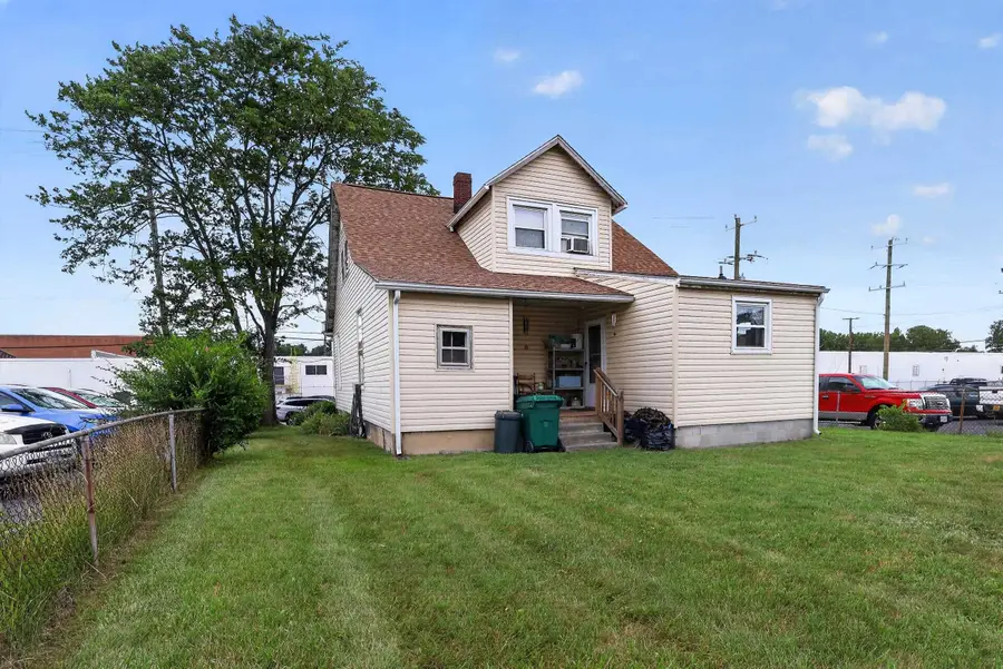 568 Charlotte Ave N, Waynesboro, VA 22980 - #2