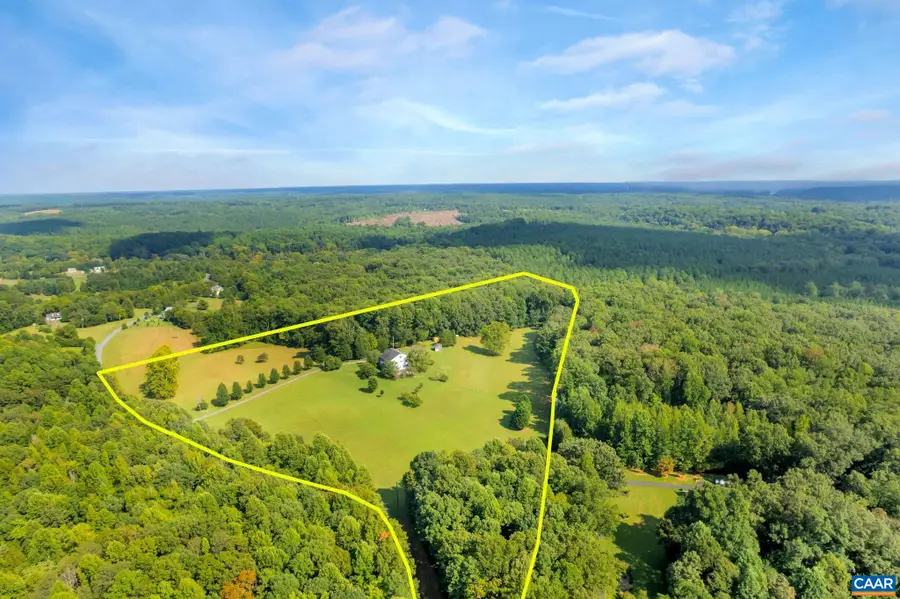 618 Rivanna Woods Dr, Fork Union, VA 23055 - #2