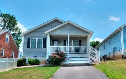 611 C St, Staunton, VA 24401 - #1
