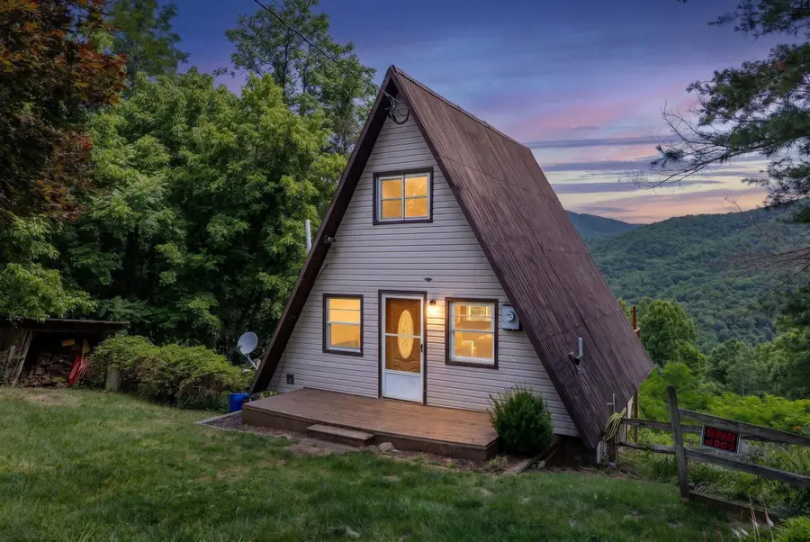 1093 Overlook Mountain Rd, Elkton, VA 22827 - #2