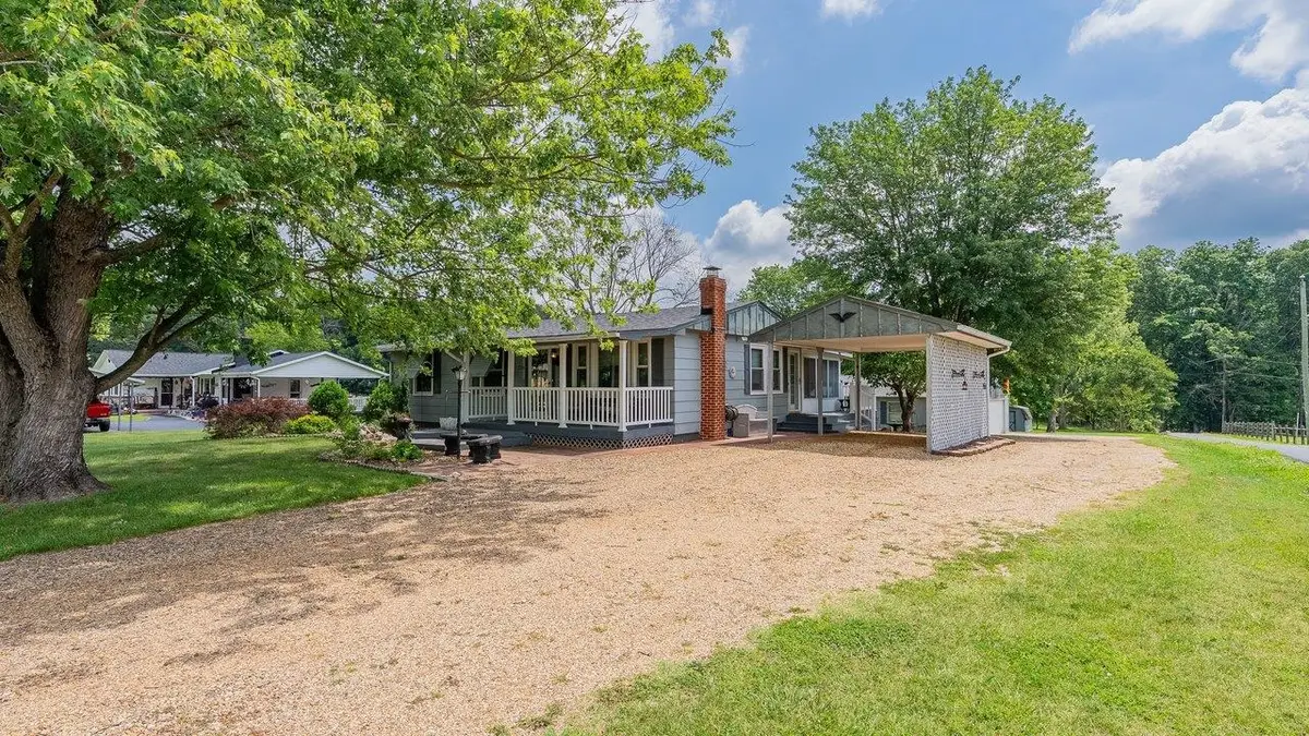376 Bloomer Springs Rd, McGaheysville, VA 22840 - #1