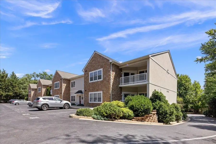 1410 Coalter St N, Staunton, VA 24401 - #3