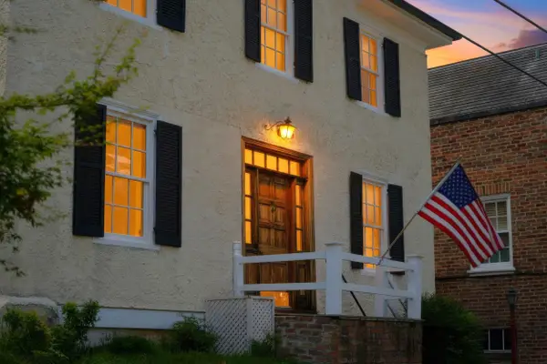 10 Church St, Staunton, VA 24401