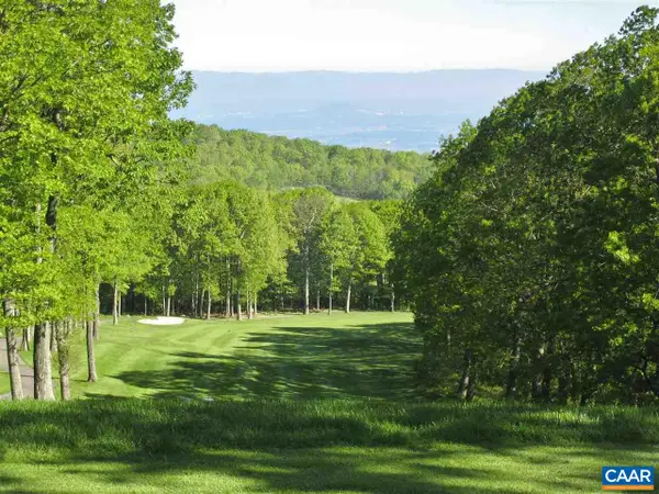 112 Fairway Oaks Ln, Wintergreen, VA 22958