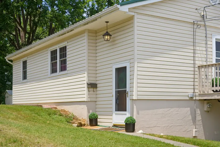 112 Bellview St, Staunton, VA 24401 - #3