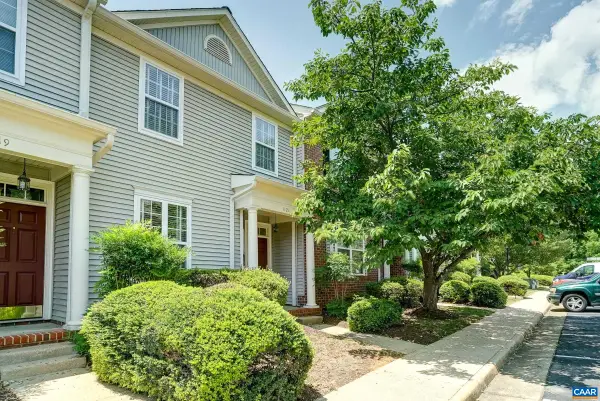 1121 Somer Chase Ct, Charlottesville, VA 22911
