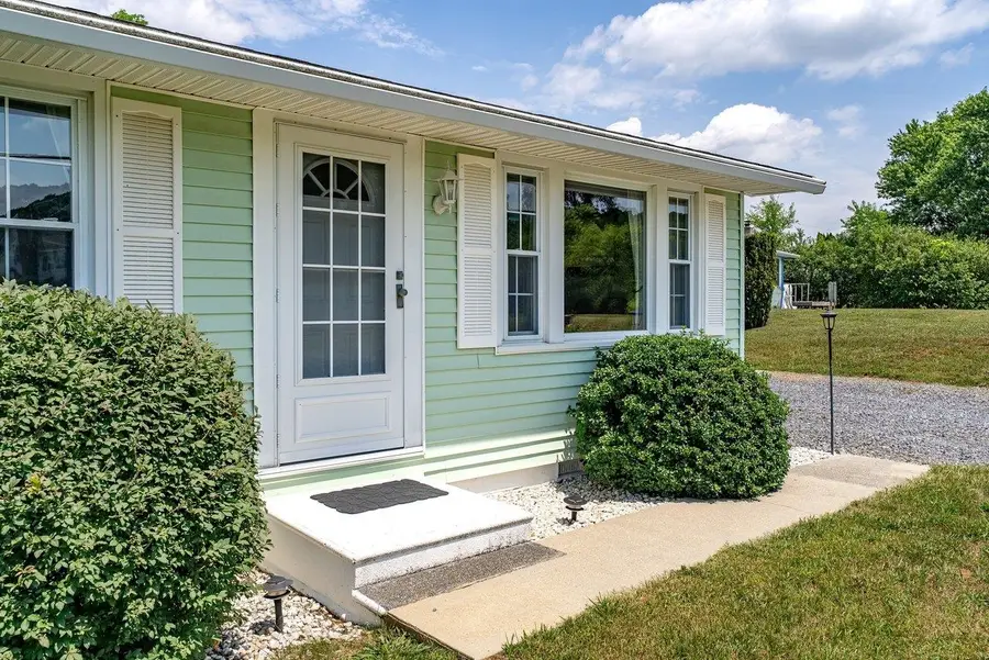 2627 Minie Ball Ln, Keezletown, VA 22832 - #3