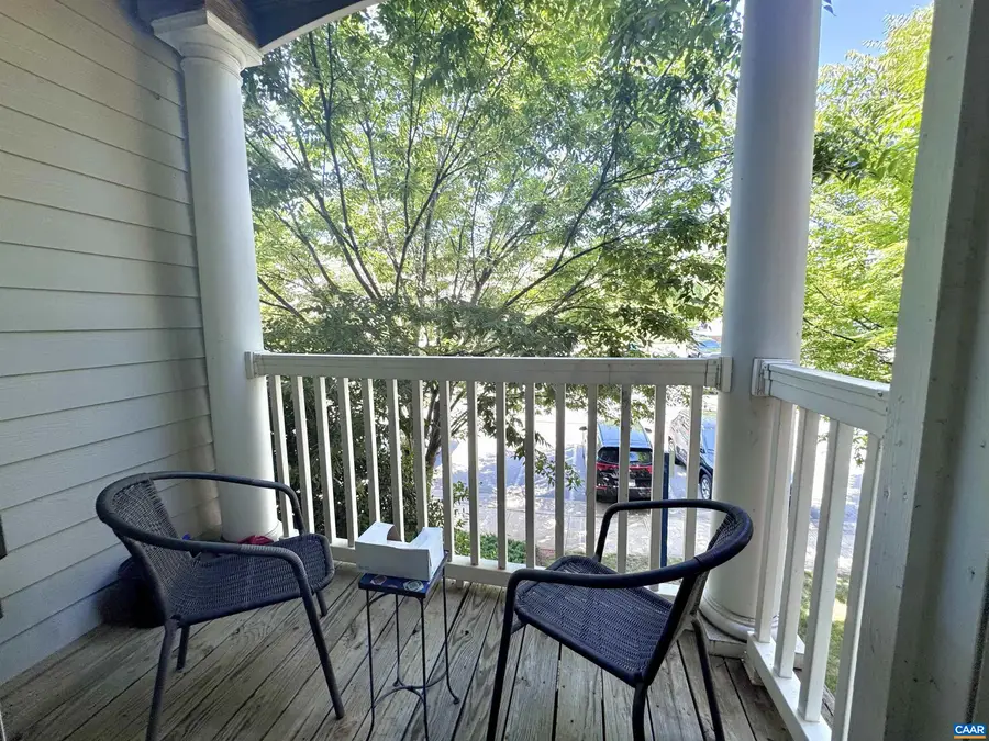 195 Yellowstone Dr, Charlottesville, VA 22903 - #2