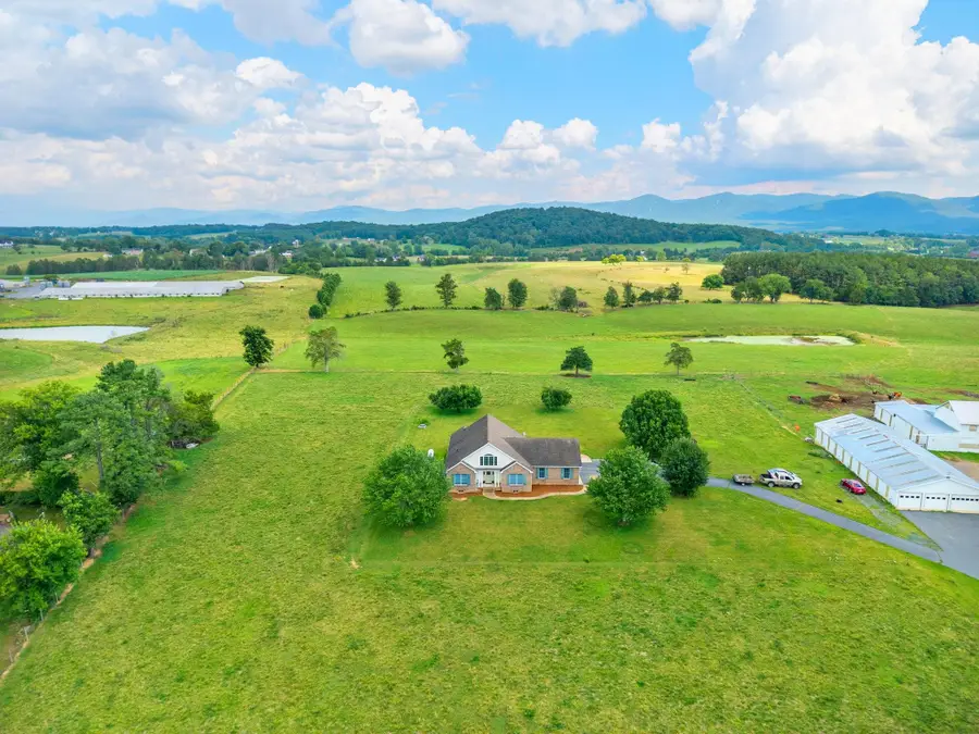 8106 Mill Creek Church Rd, Port Republic, VA 24471 - #2