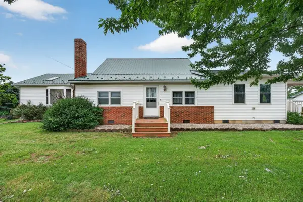 10402 Phillips Store Rd, Broadway, VA 22815