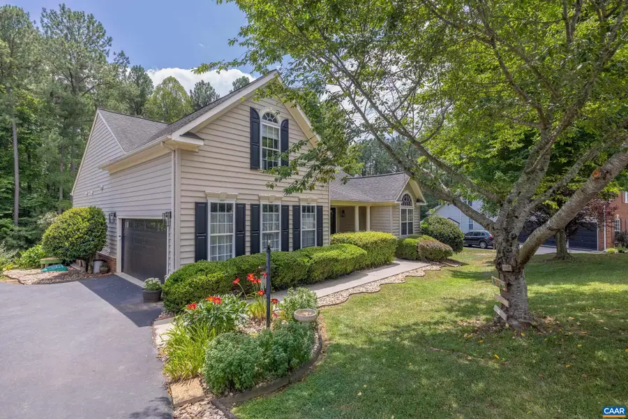 137 Whispering Woods Pl, Zion Crossroads, VA 22942 - #2