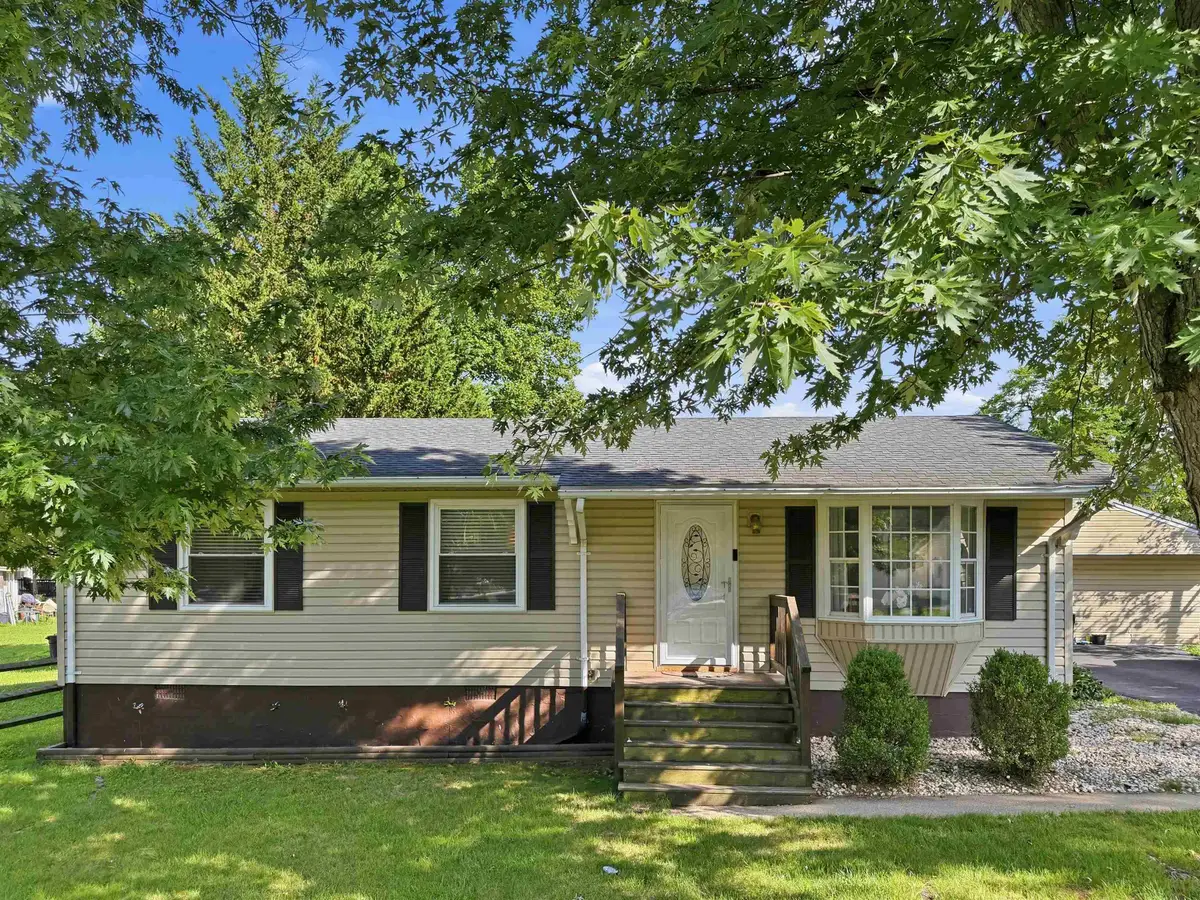 25 Hayrick Rd, Waynesboro, VA 22980 - #1