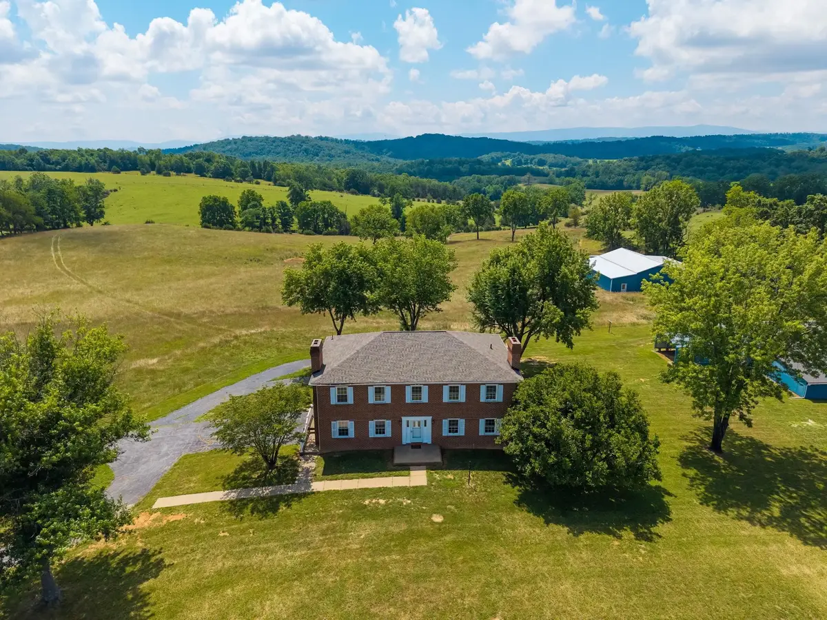 1370 Middlebrook Rd, Staunton, VA 24401 - #1