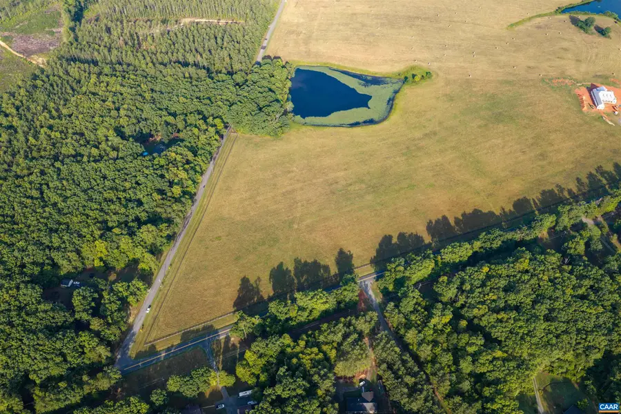 17 Rolling Rd S, Scottsville, VA 24590 - #2