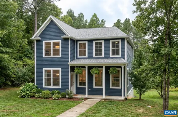 35 Bethune St, Scottsville, VA 24590