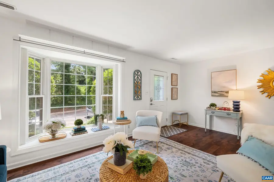 102 Mansfield Ct, Charlottesville, VA 22903 - #2