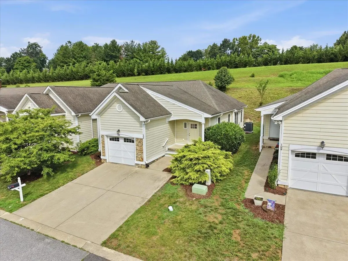 26 Windgate Cir, Fishersville, VA 22939 - #1