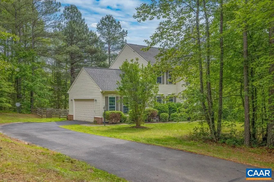 154 Foxmoor Rd, Troy, VA 22974 - #2