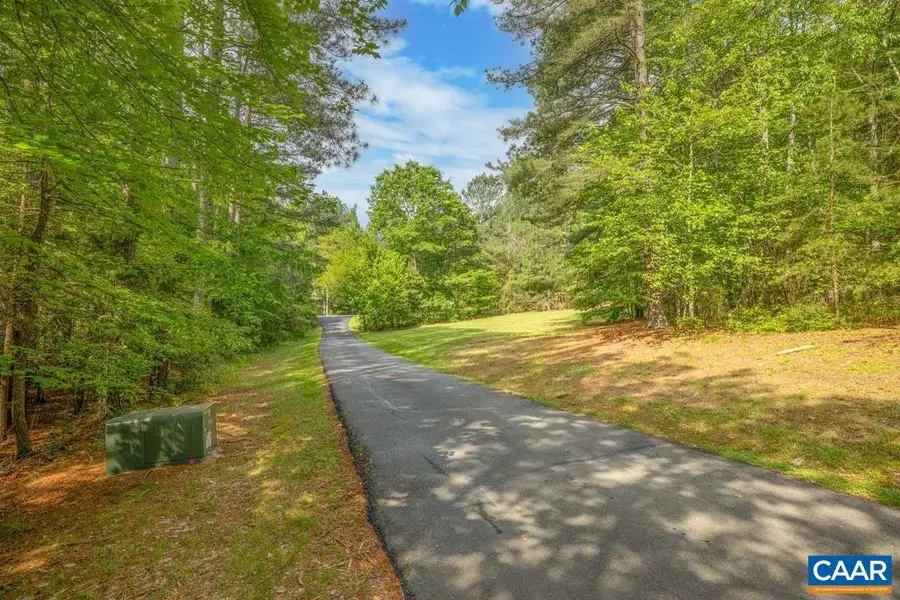 154 Foxmoor Rd, Troy, VA 22974 - #3
