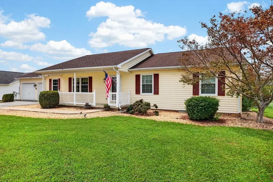 848 Battlefield Dr, Fort Defiance, VA 24437 - #2