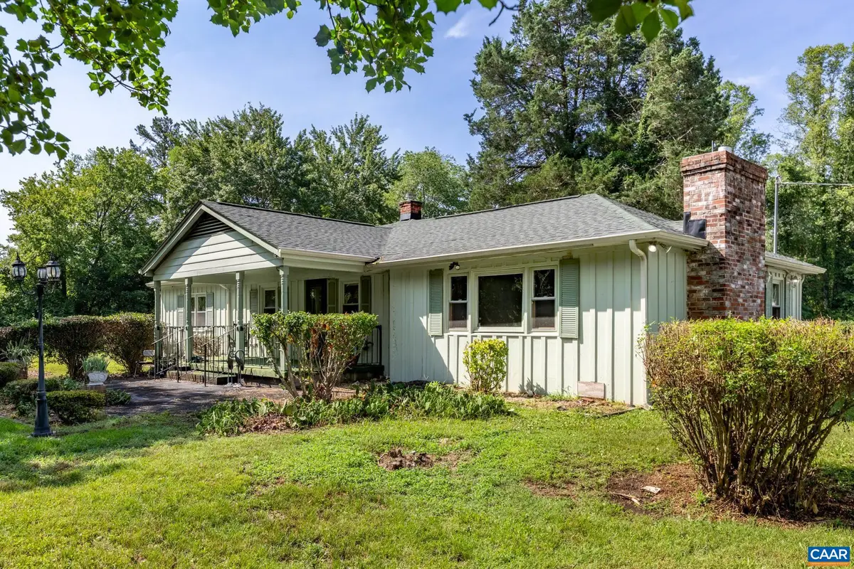 572 Maxfield Rd, Keswick, VA 22947 - #1