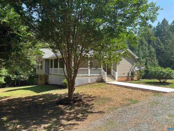 136 Beaver Pl, Scottsville, VA 24590