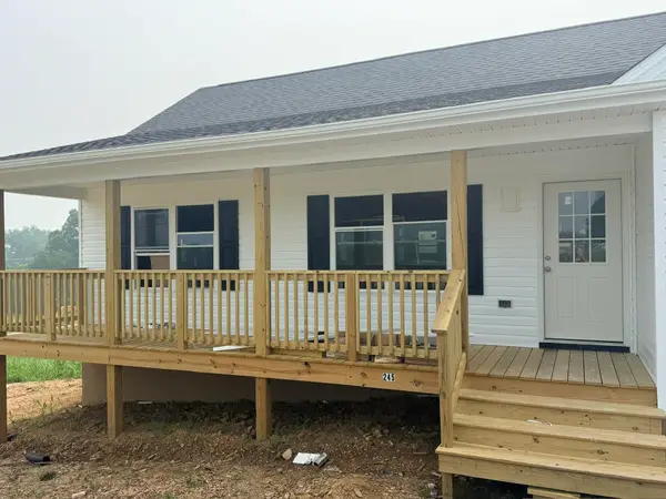 245 Holly Hill St, Broadway, VA 22815