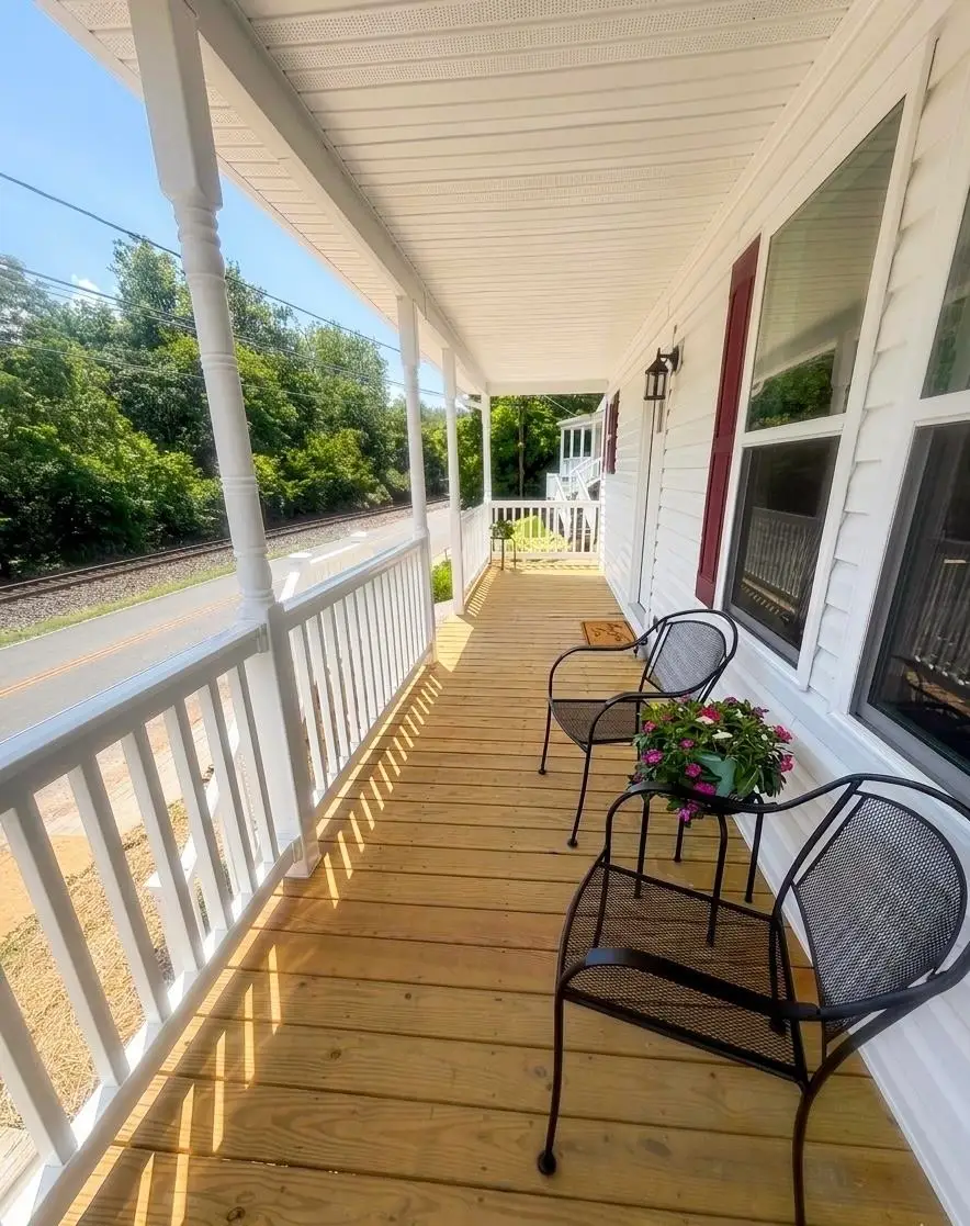 1117 Stuart St, Staunton, VA 24401 - #3