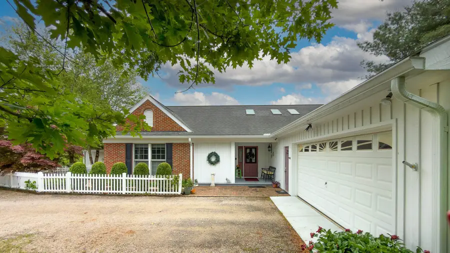 1274 Maury River Rd, Lexington, VA 24450 - #3