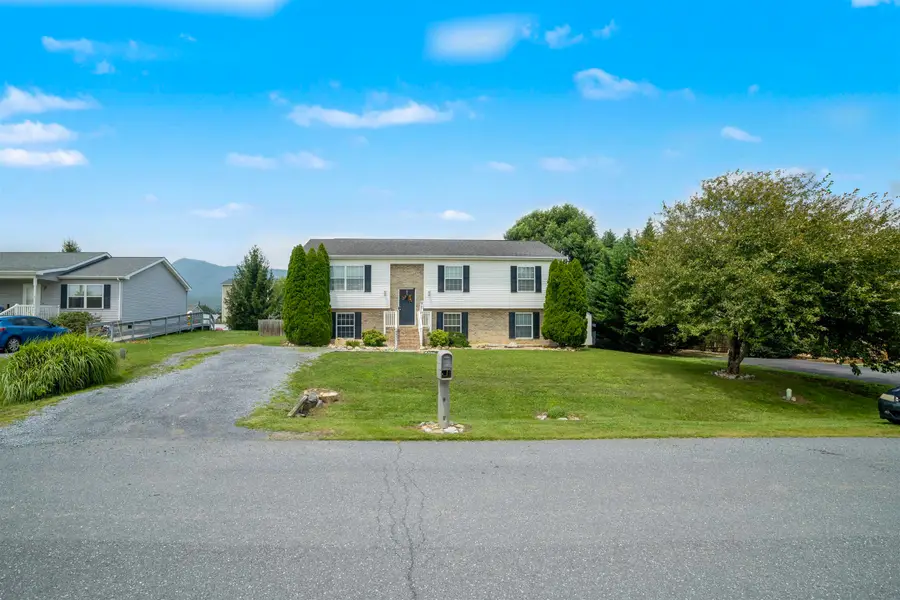 9417 Millet Cir, McGaheysville, VA 22840 - #2