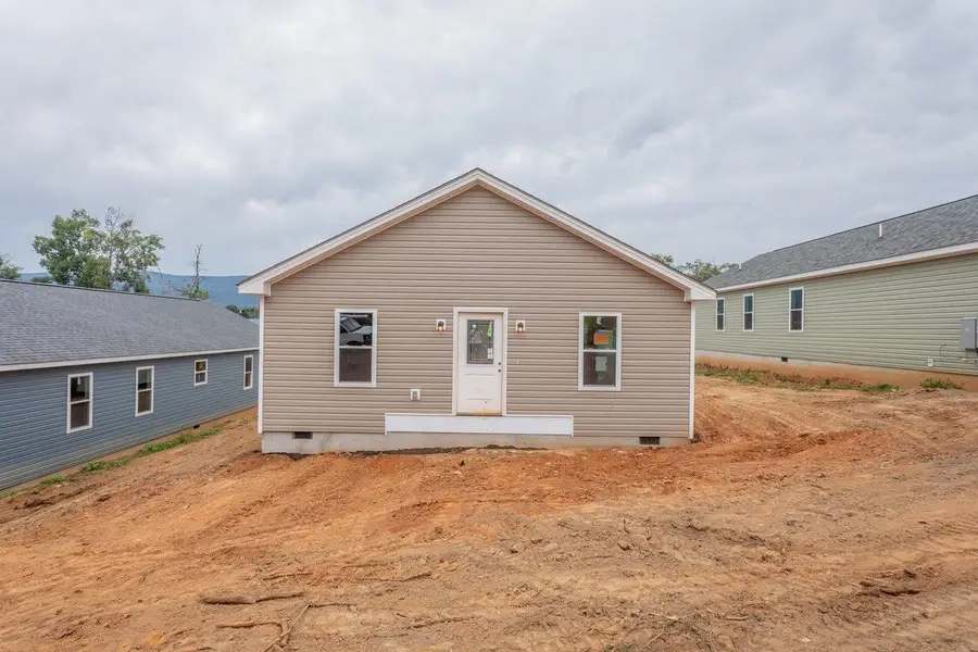 391 Trenton Ave, Shenandoah, VA 22849 - #2