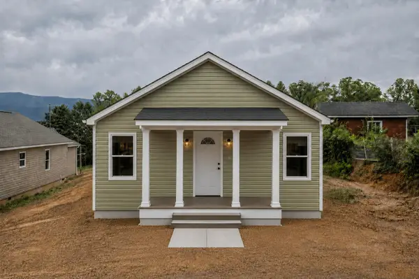 395 Trenton Ave, Shenandoah, VA 22849