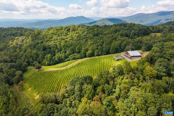 1376E Wyatt Mountain Rd, Dyke, VA 22935