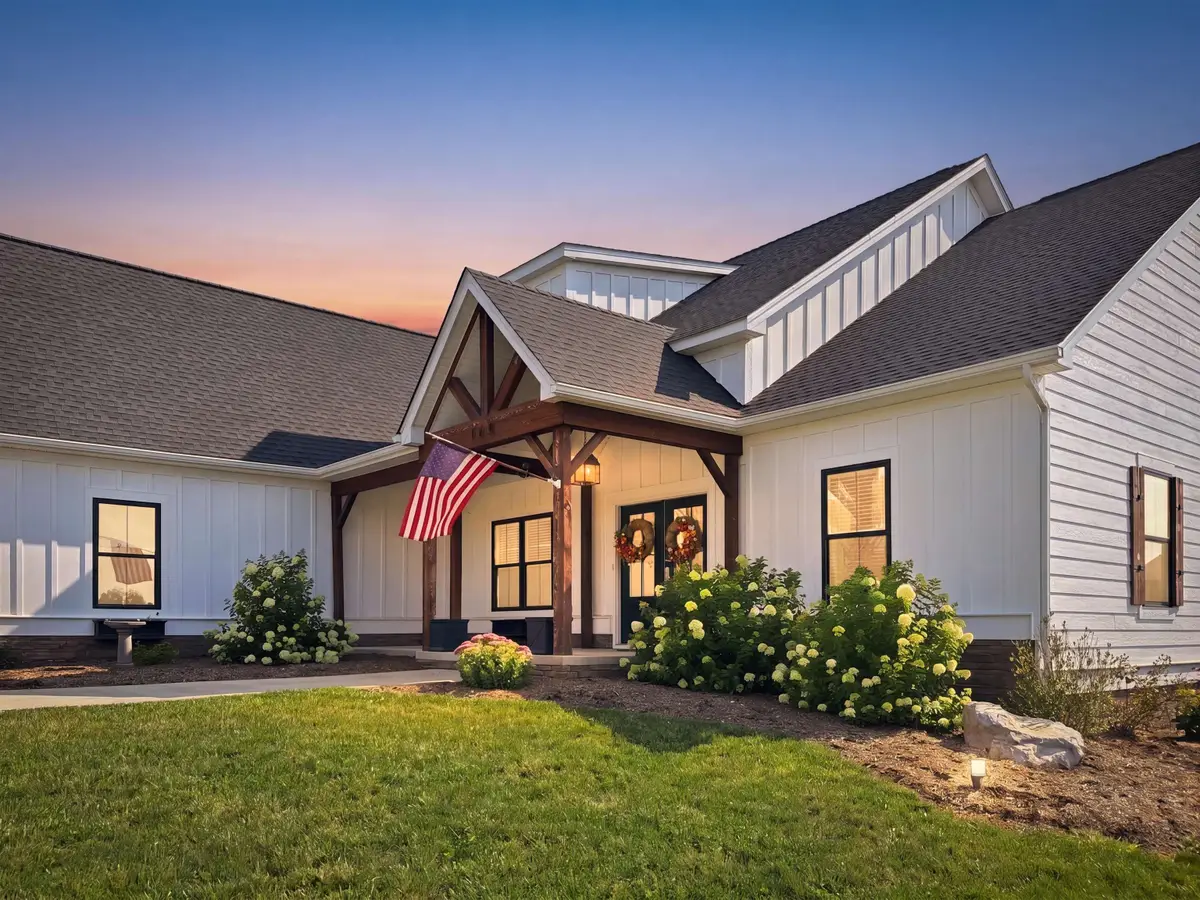 165 Rolling Oaks Dr, Fishersville, VA 22939 - #1