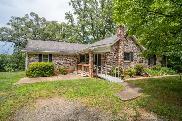 925 Durrett Ridge Rd, Earlysville, VA 22936