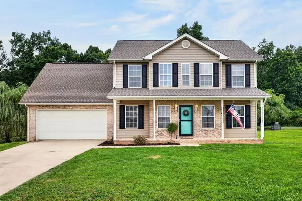 7 Little John Ct, Waynesboro, VA 22980